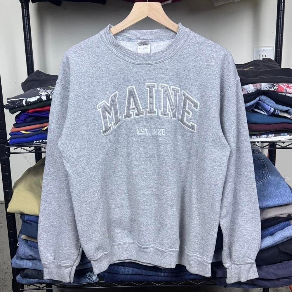 Grey maine spell out sweatshirt